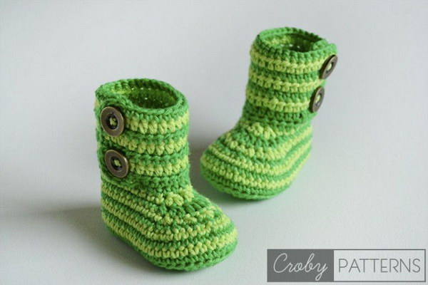 Green Zebra Crochet Baby Booties. 
