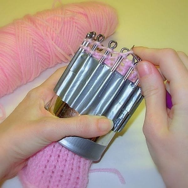 Tin Can Knitting Loom. 