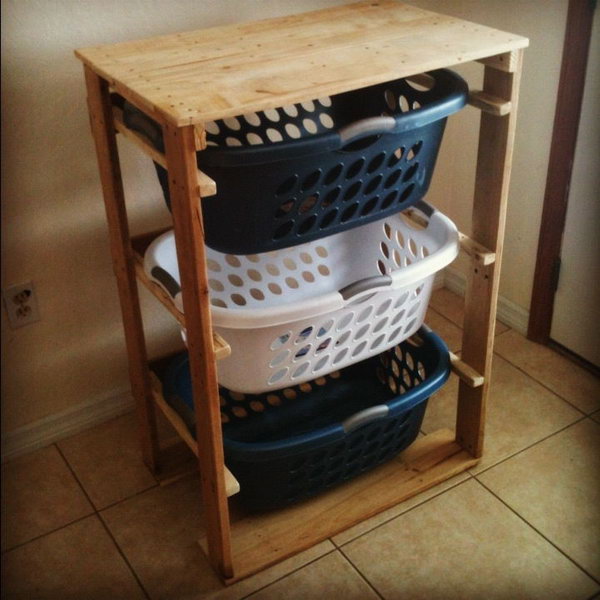 DIY Pallet Laundry Basket Dresser. Get the tutorial 