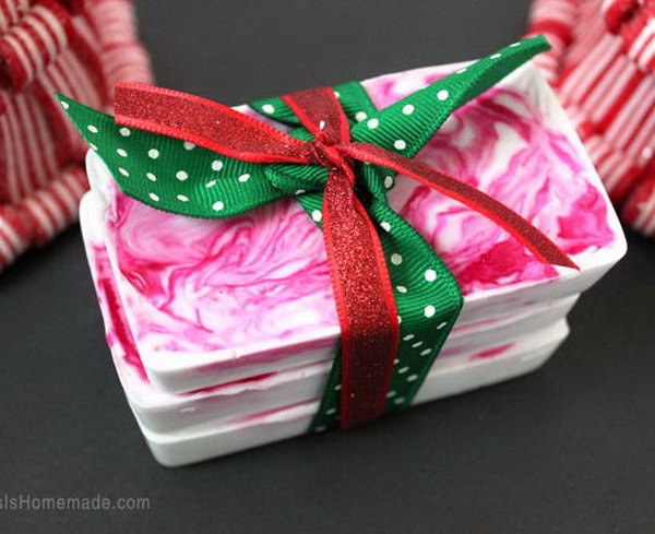 10-Minute DIY Peppermint Soap for Holiday Gift