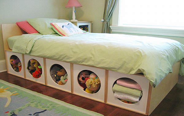 Under Bed Storage for Stuffed Toys. Under the bed is a creative storage area for your kids’ stuffed toys. 
